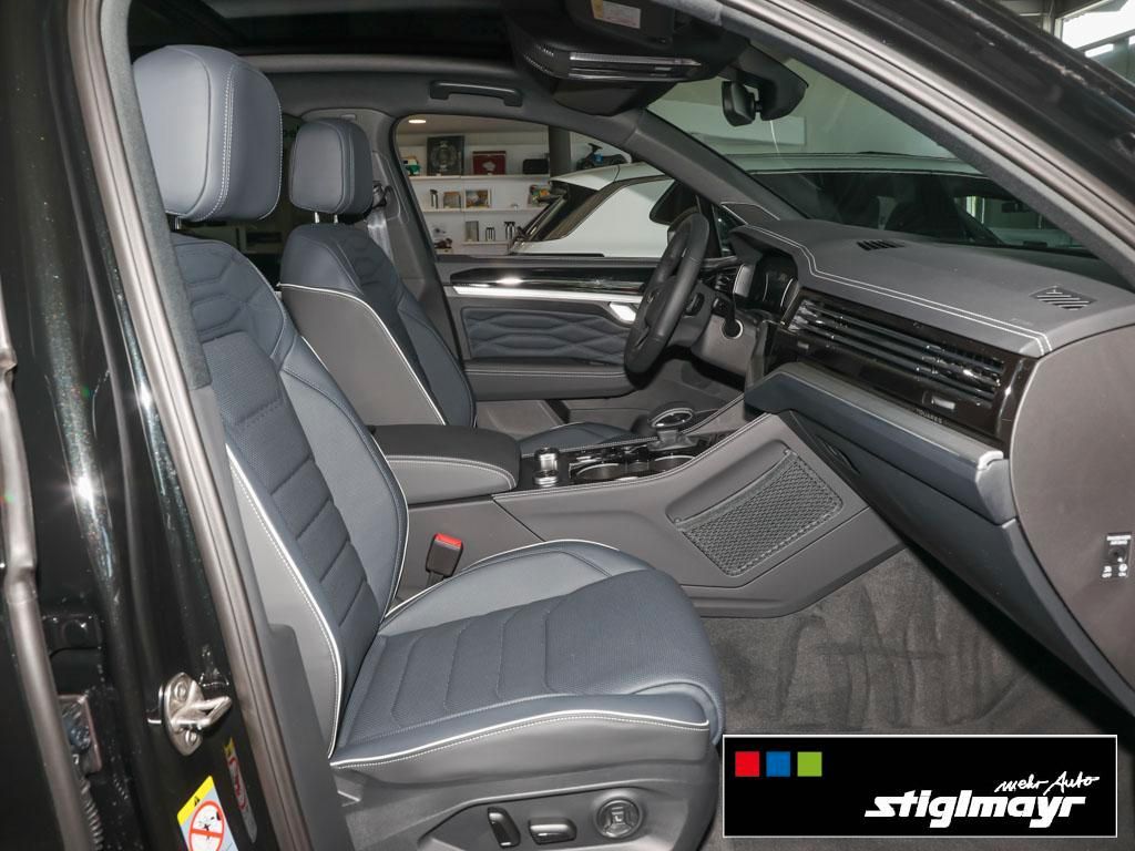 Volkswagen Touareg R-Line Pano, Standhzg, Nachts, BlackStyl