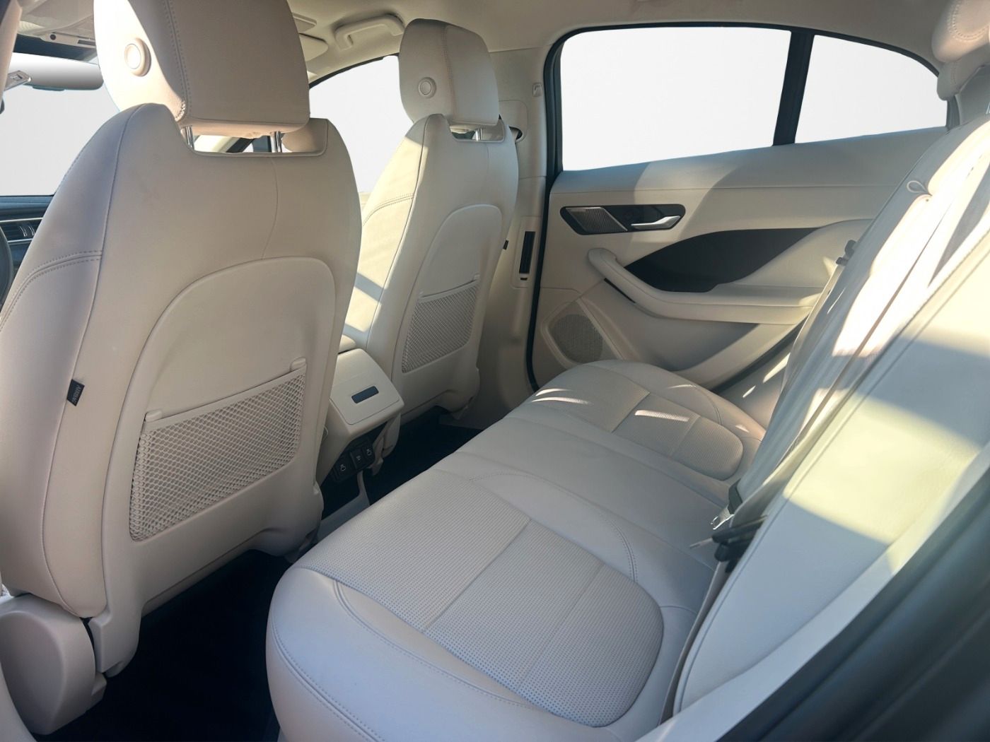 Jaguar I-PACE EV320 SE FLA HUD ParkAss. SpurW SpurH