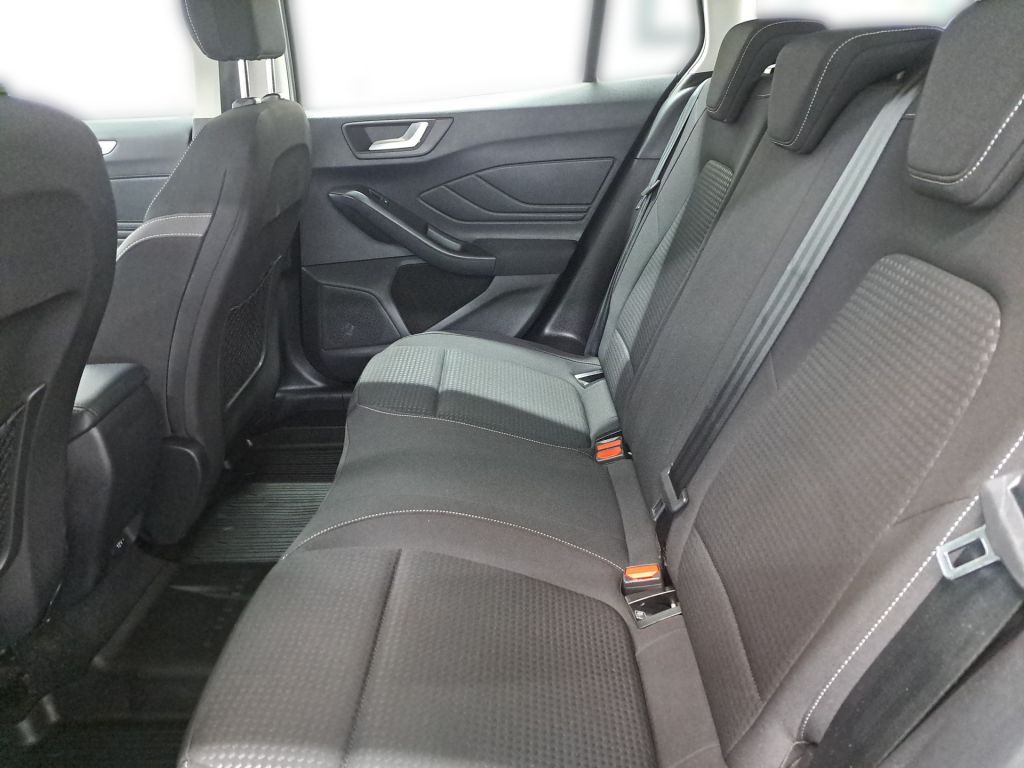 Ford Focus Turnier 2.0 Aut. COOL&CONNECT LED NAVI AHK