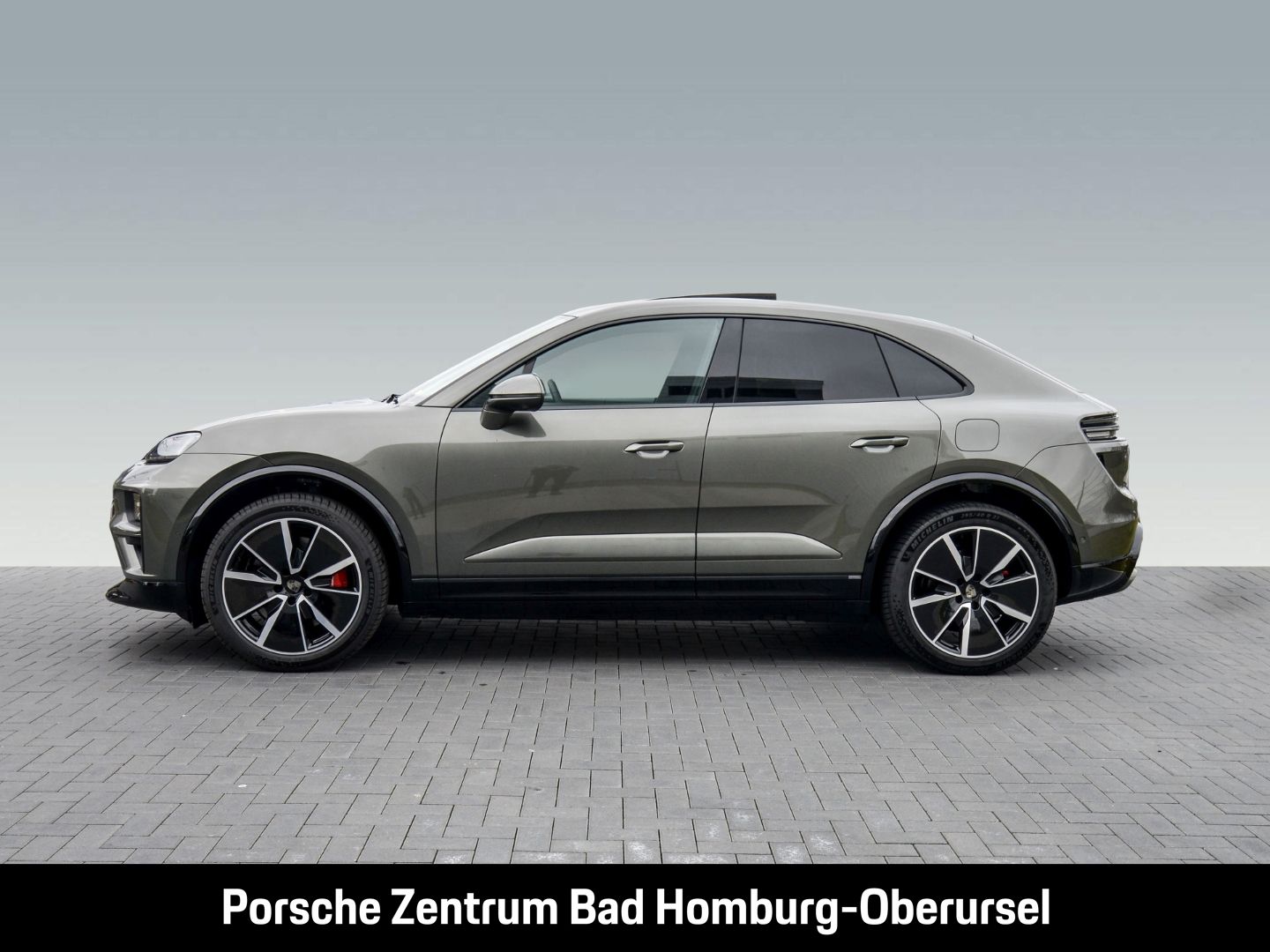 Porsche Macan Turbo - Samsaru's Car Outlet