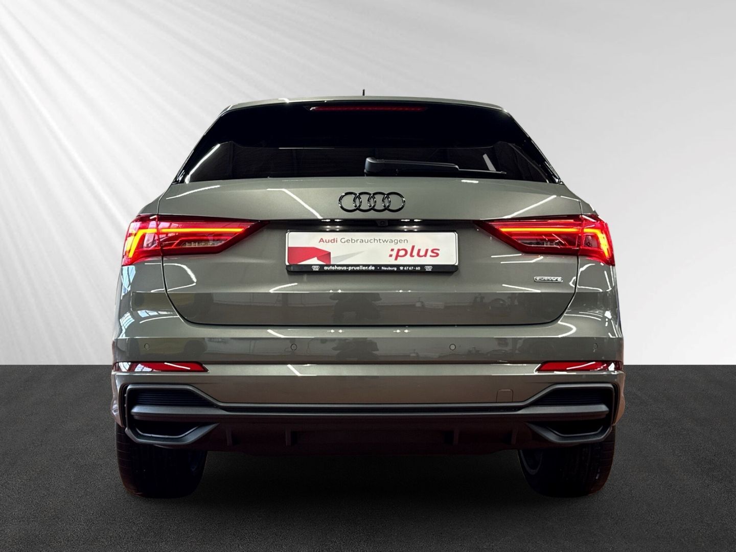 Audi Q3 40 TFSI S line - Samsaru's Car Outlet