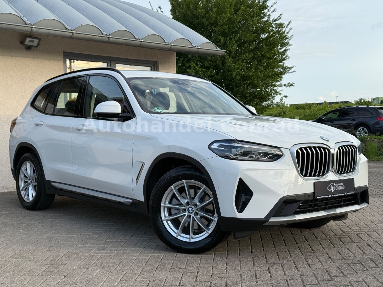BMW X3 xDrive 20d - Samsaru's Car Outlet