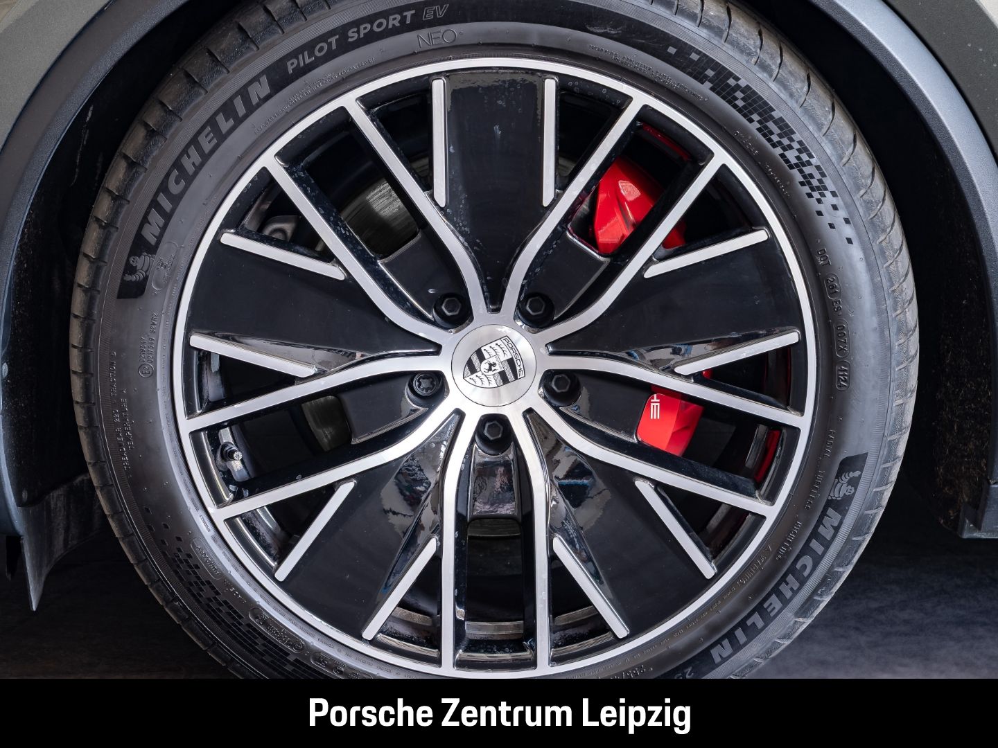 Porsche Macan 4S Vollleder Inno Luft HA-Lenkung AR-HUD B