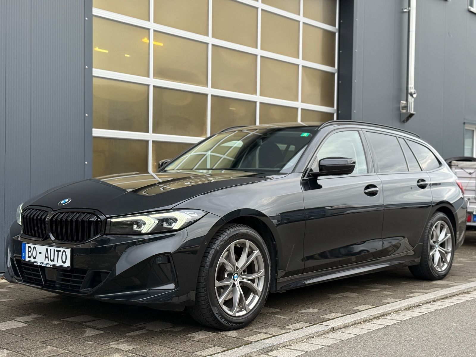 BMW 320 d xDrive - Samsaru's Car Outlet