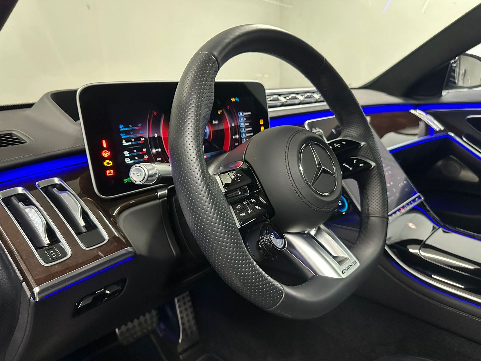 Mercedes-Benz S 63 E Performance L *PANORAMA*FONDENTERTAINMENT