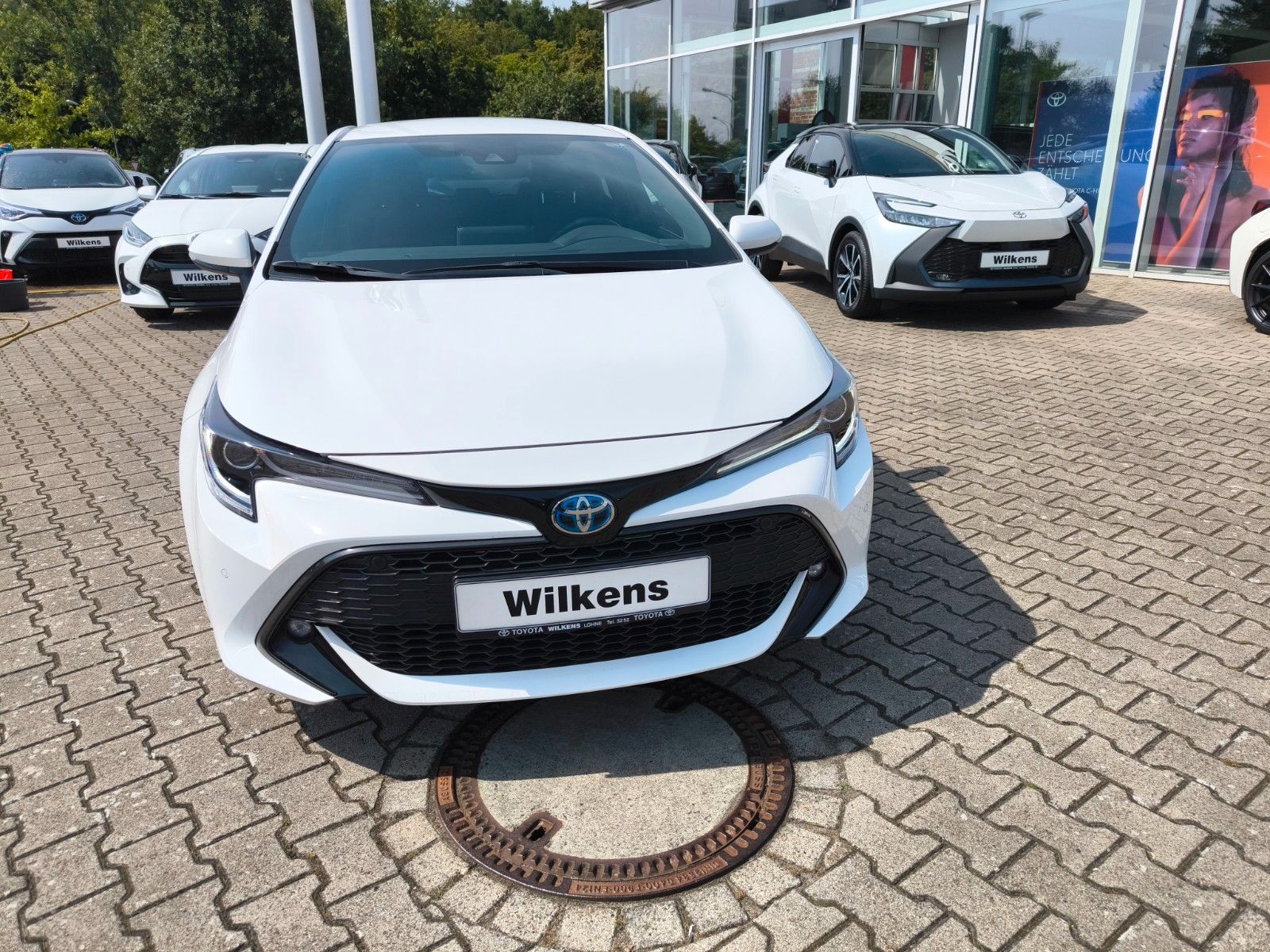 Toyota Corolla Hybrid - Samsaru's Car Outlet
