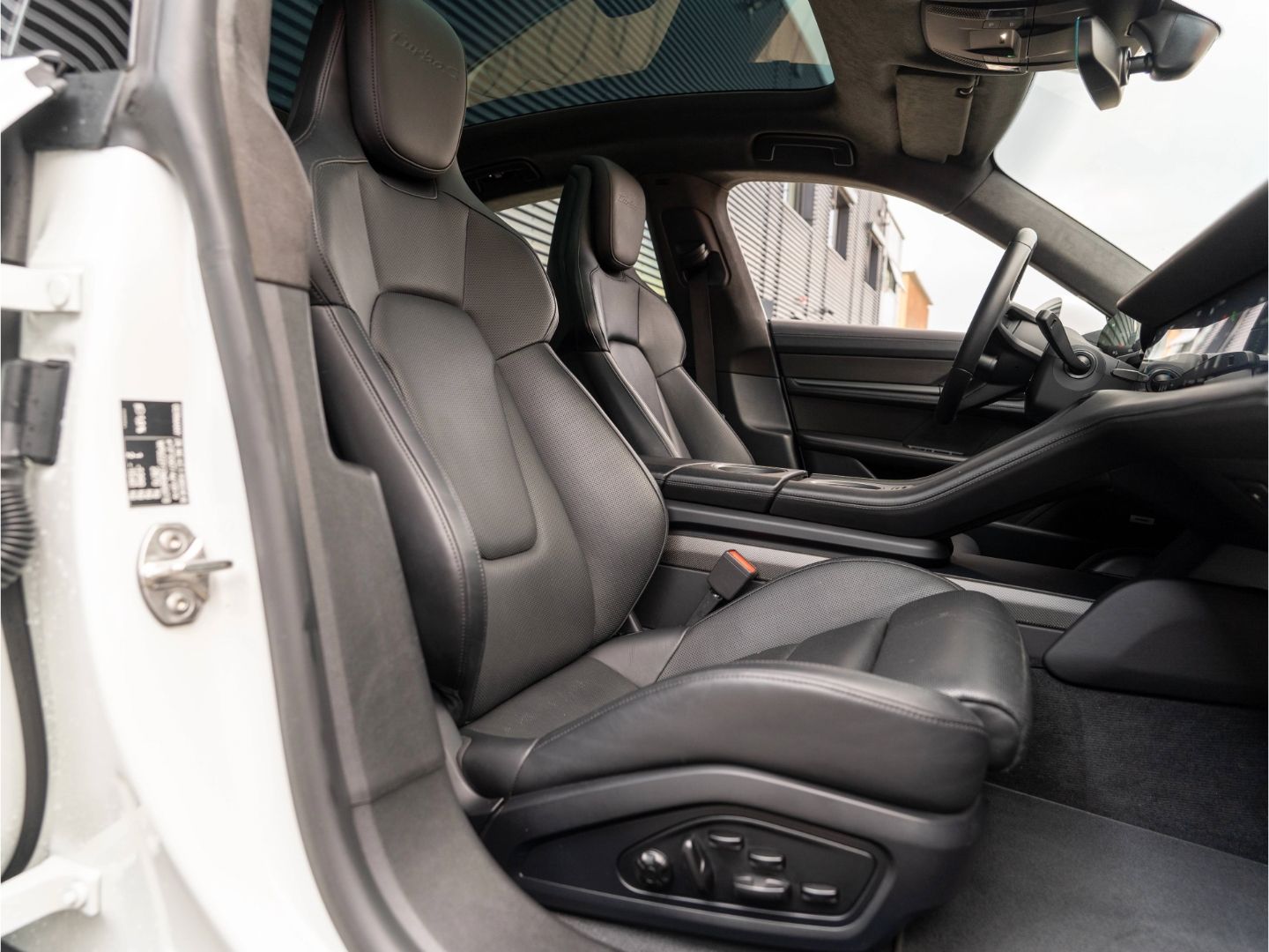 Porsche Taycan Turbo S Matrix LED PDLS Carbon uvm.