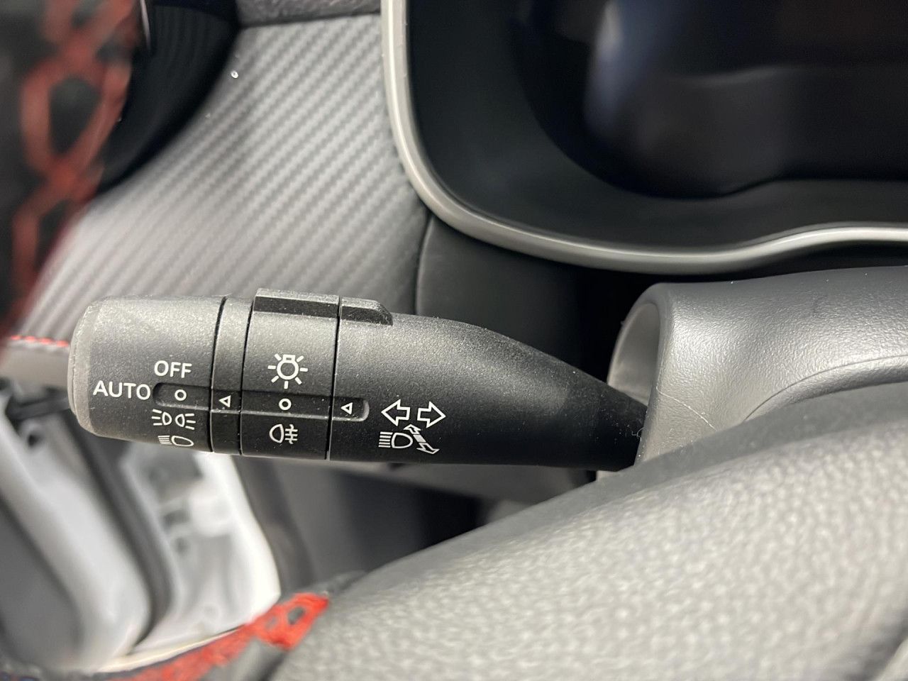 MG ZS Luxury Bluetooth Navi LED Klima Einparkhilfe