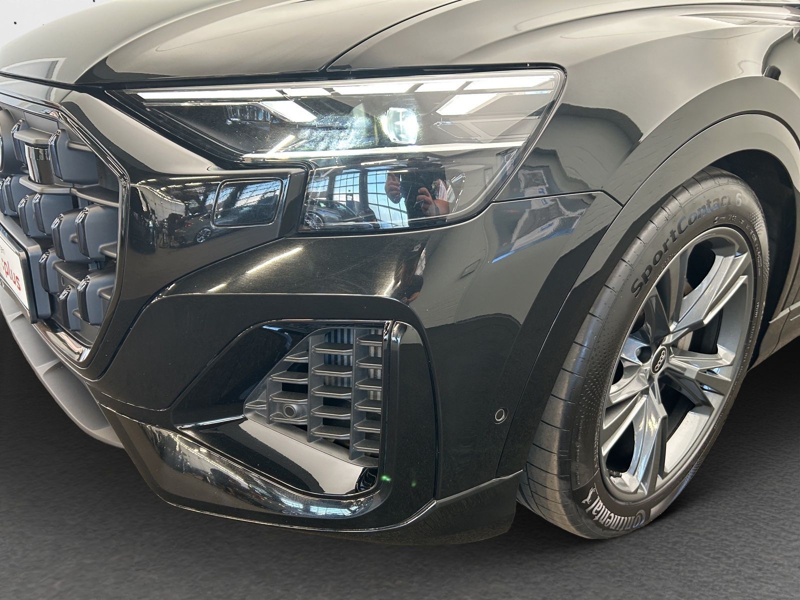 Audi Q8 55 TFSI e quattro - Samsaru's Car Outlet