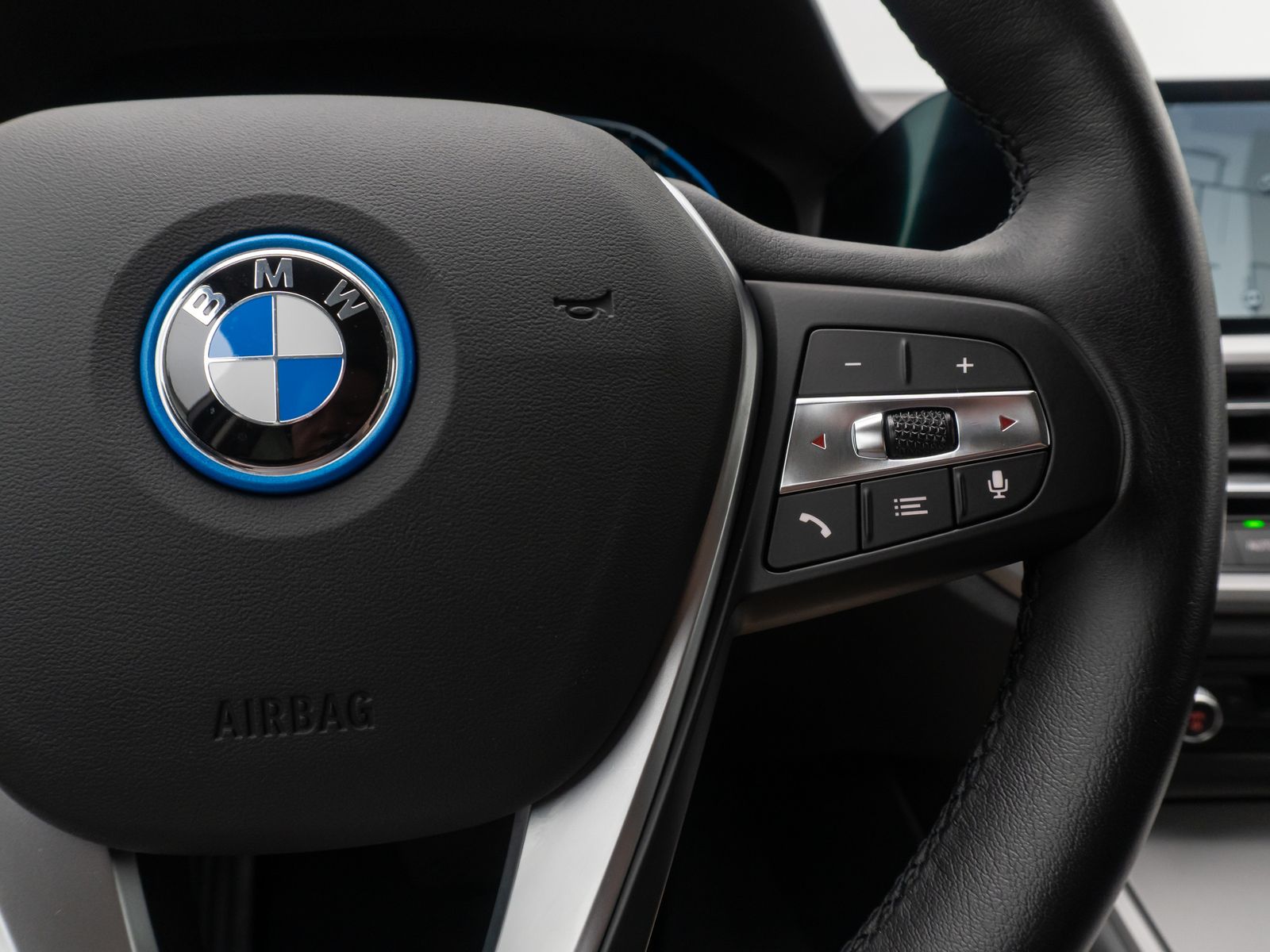 BMW 320e - Samsaru's Car Outlet