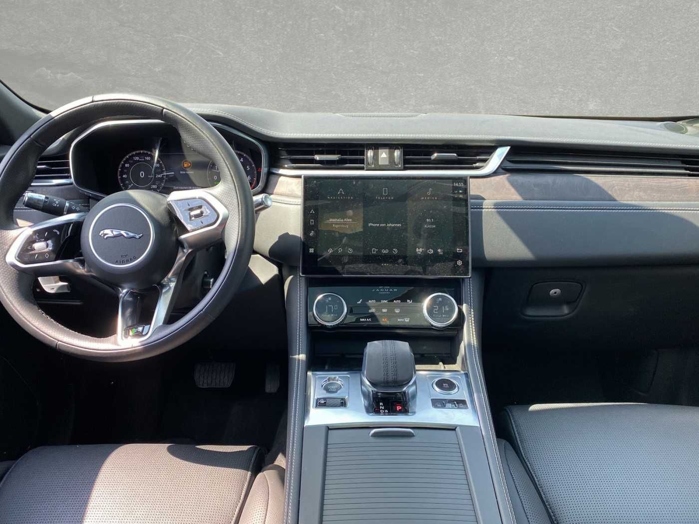 Jaguar F-Pace P400e AWD R-Dynamic S