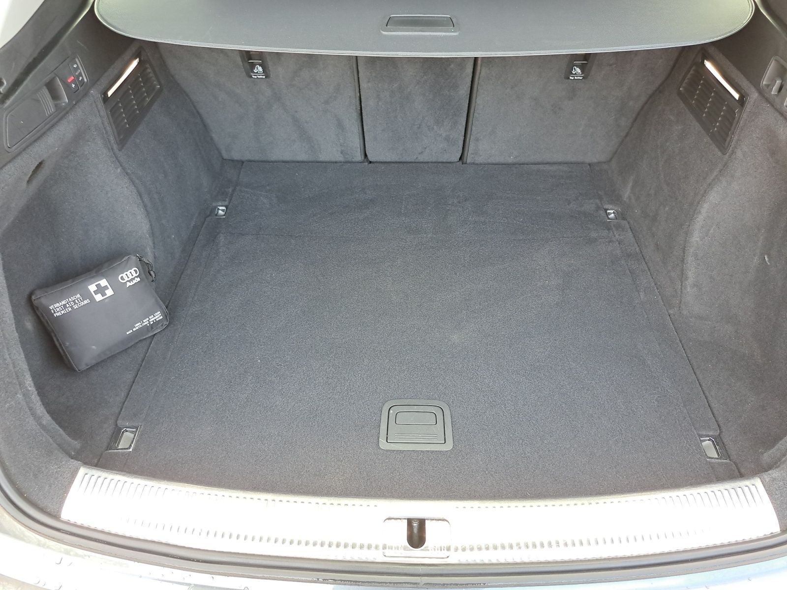 Audi Q5 S line 40 TDI quattro S tronic AHK PANO HEAD
