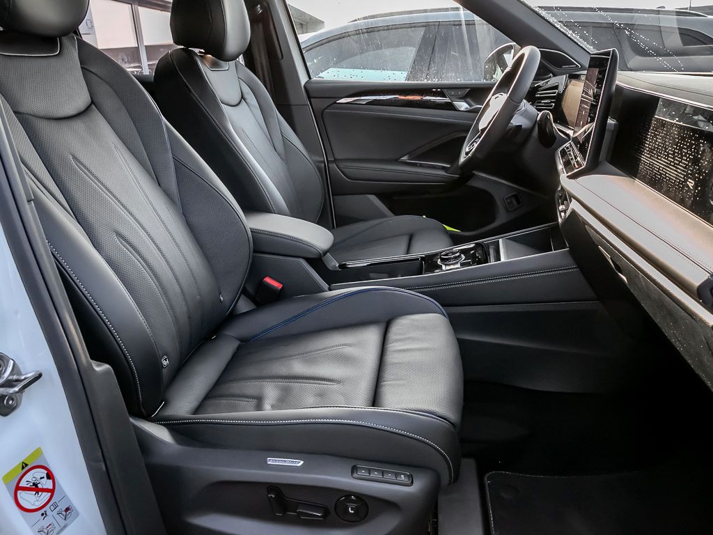 Volkswagen Tiguan 1.5 eHybrid R-Line Matrix HuD Pano Leder