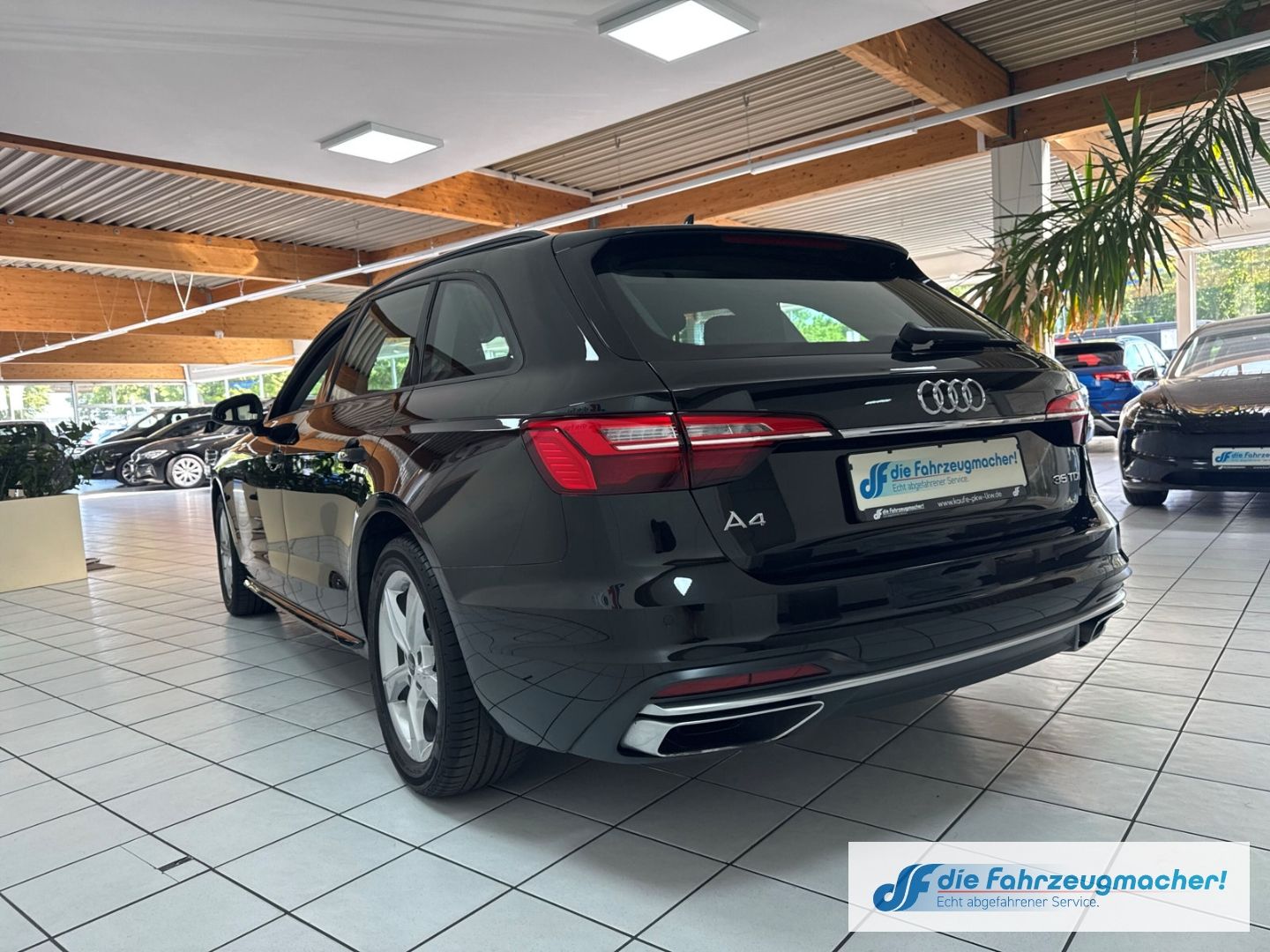 Audi A4 Avant 35 TDI advanced - Samsaru's Car Outlet
