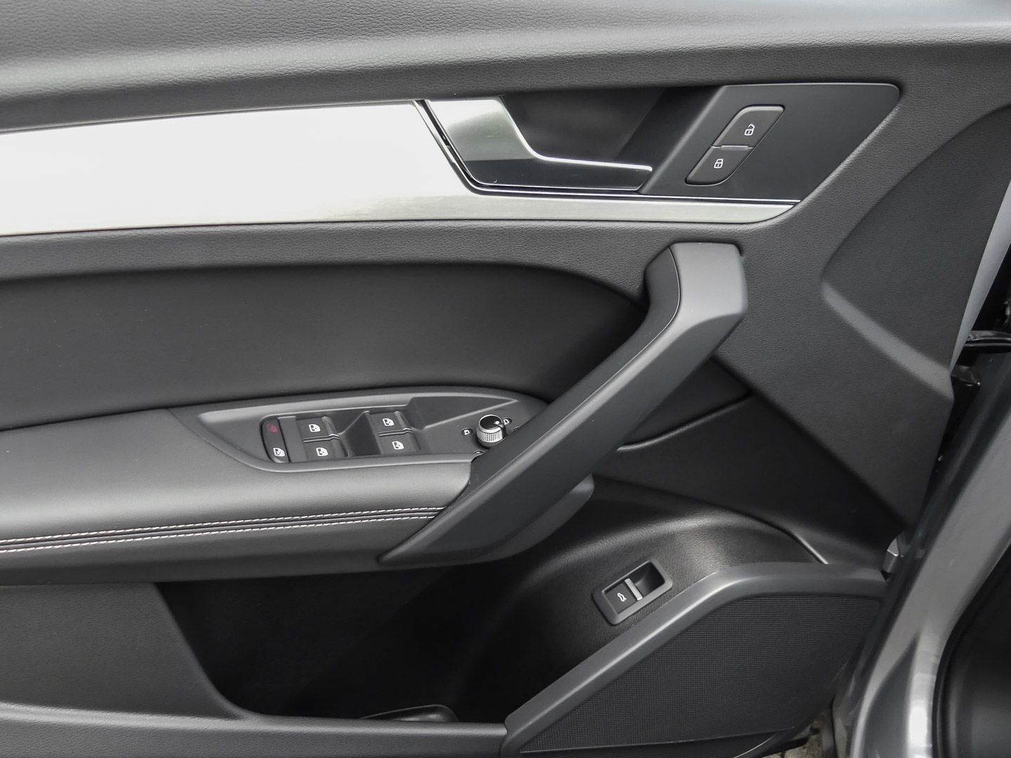 Audi Q5 S line 50 TDI quattro - Samsaru's Car Outlet