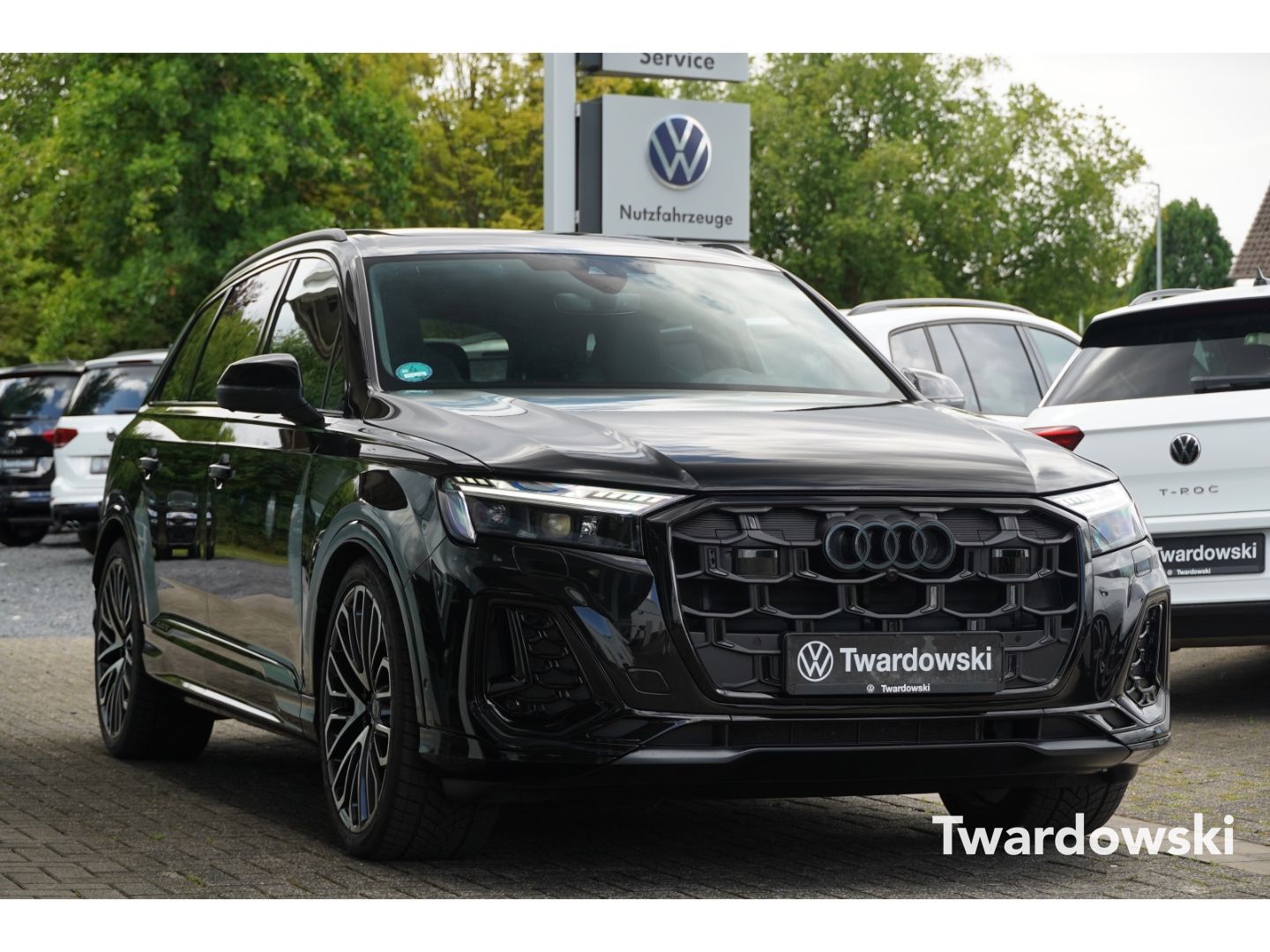 Audi Q7 S line 7-Sitzer Pano AHK Raute B&O 360° STHZ