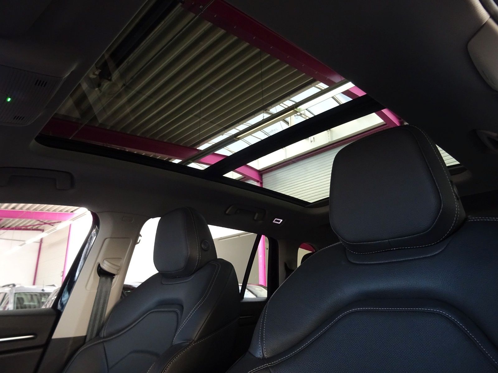Skoda Kodiaq 2.0 TDI*4X4*7 SITZE*MATRIX*AHK*STHZ*PANO*