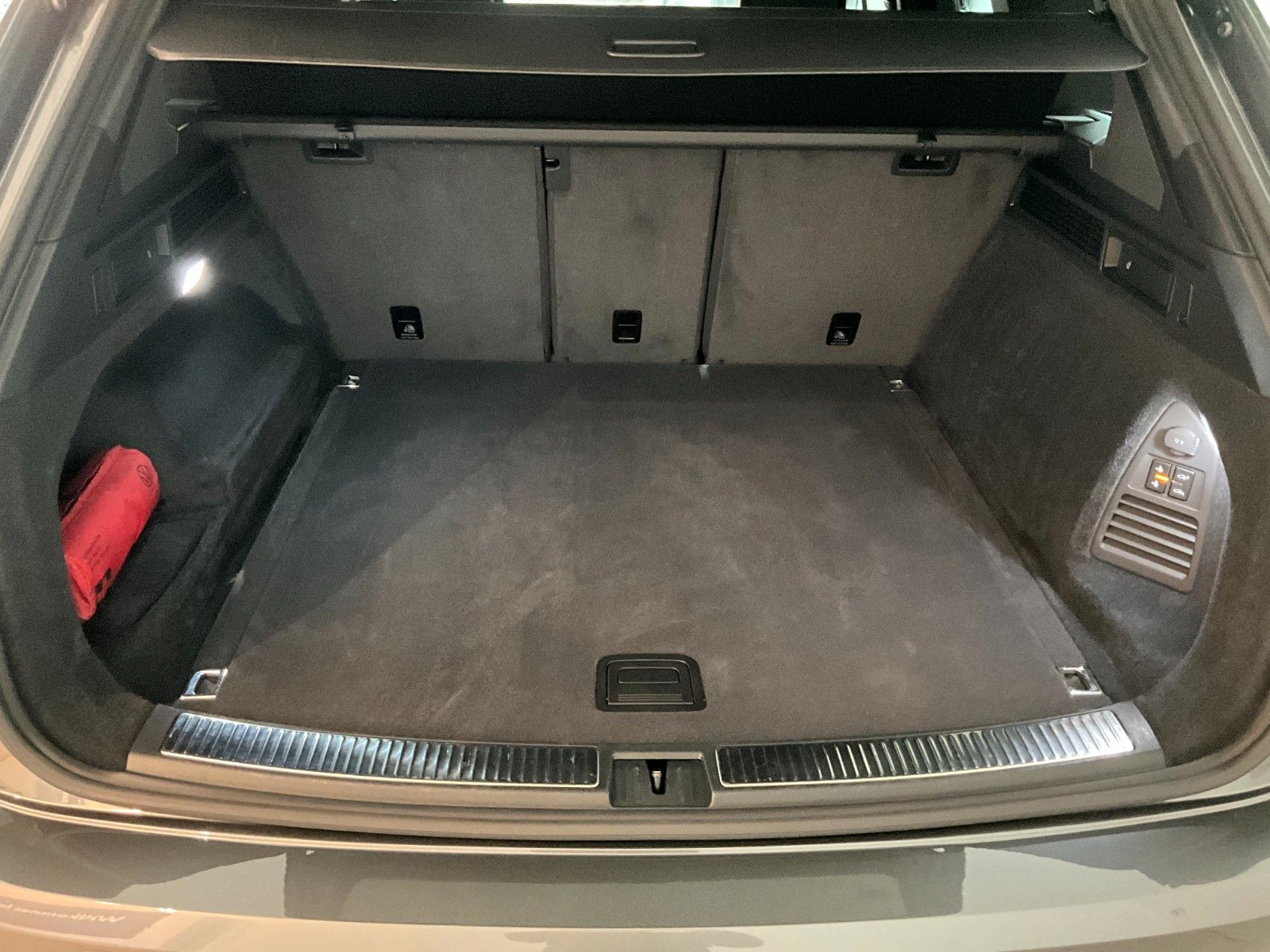 Volkswagen Touareg R-Line , AHZV, Luftfahr, UVP 97.615€br.
