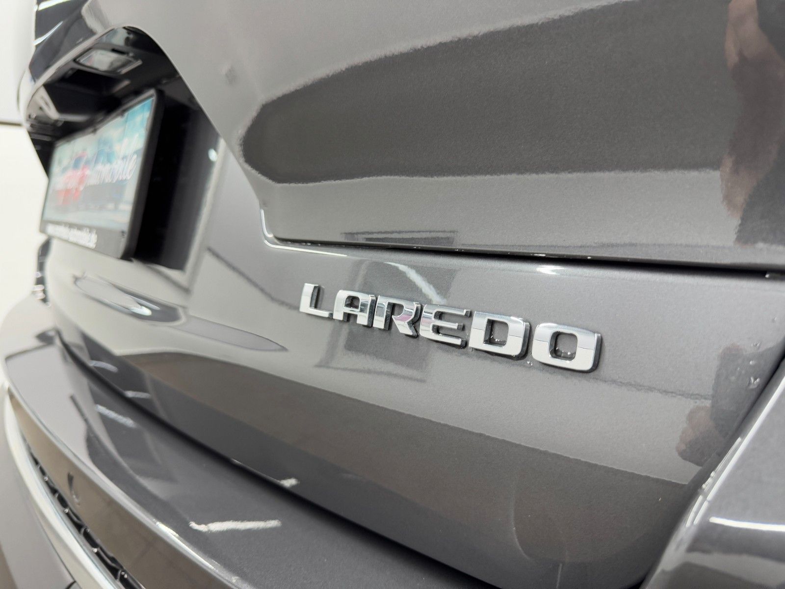 Jeep Grand Cherokee L Laredo 4x4/Unfallfrei!/Akh-3,1T