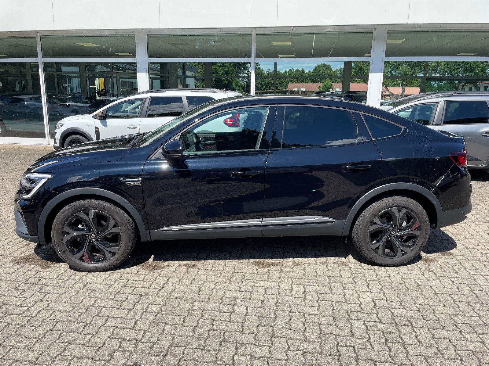 Renault Arkana R.S. Line TCe160 EDC - Samsaru's Car Outlet