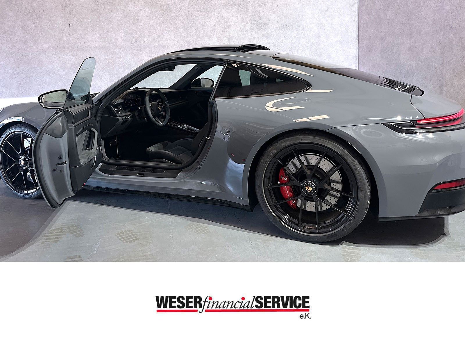 Porsche 992.2 GTS - Samsaru's Car Outlet