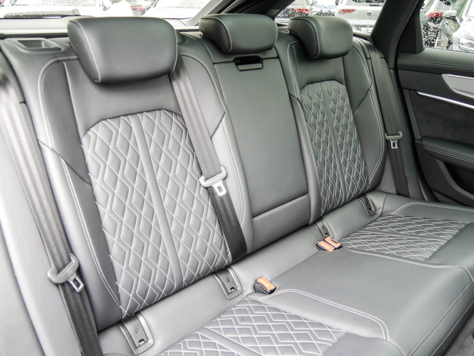 Audi A6 Avant 55 TFSI e Sport S-Line - Samsaru's Car Outlet