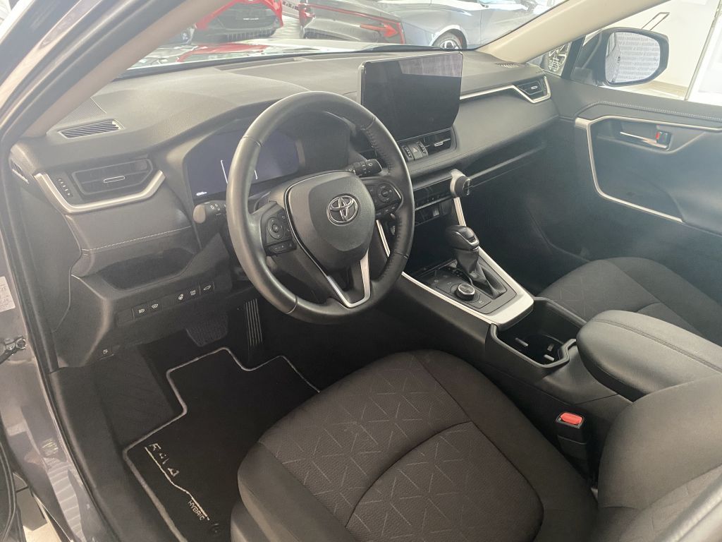 Toyota RAV 4 2.5 4x4 Hybrid - Samsaru's Car Outlet