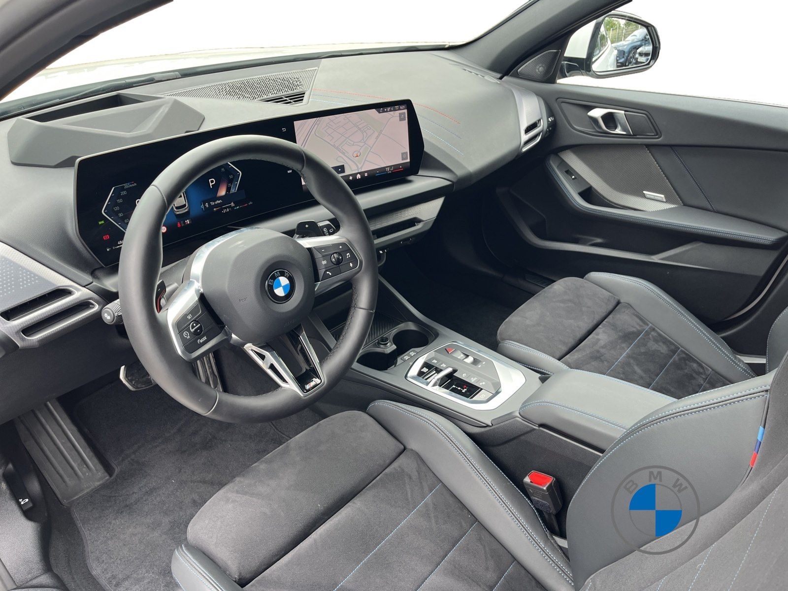 BMW 120 M Sport 19" AHK Pano Memory H/K