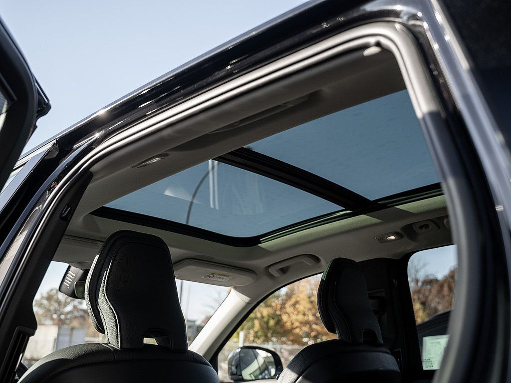 Volvo XC90 B5 AWD Plus Bright Panorama, AHK