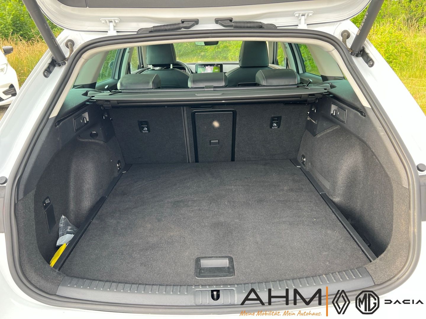 Seat Leon Sportstourer Xcellence 2.0 TDI  Schiebed. L