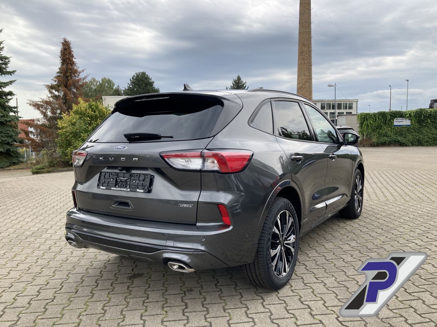 Ford Kuga PHEV ST-Line X - Samsaru's Car Outlet