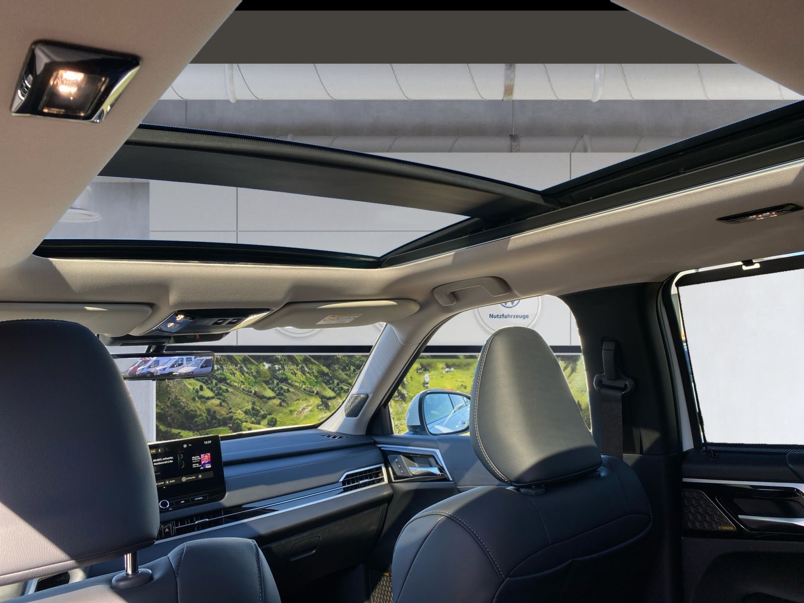 Mitsubishi Outlander Top 2.4 PHEV ACC PDC FLA STH LED