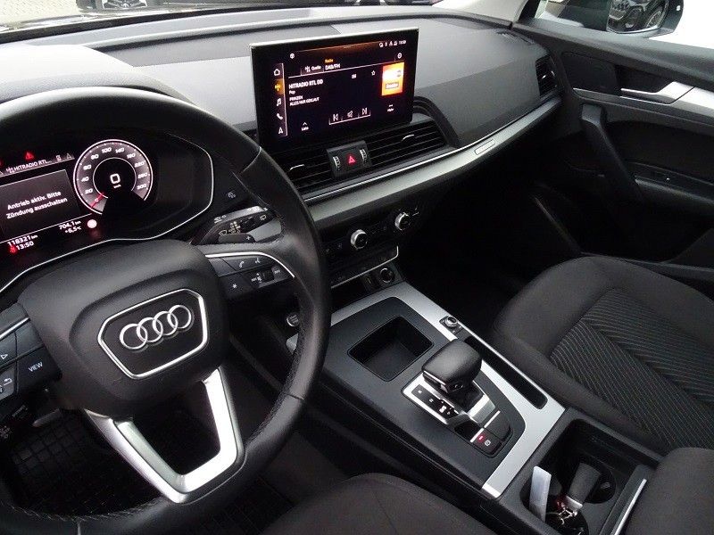 Audi Q5 40 TDI S Line quattro - Matrix / AHZV