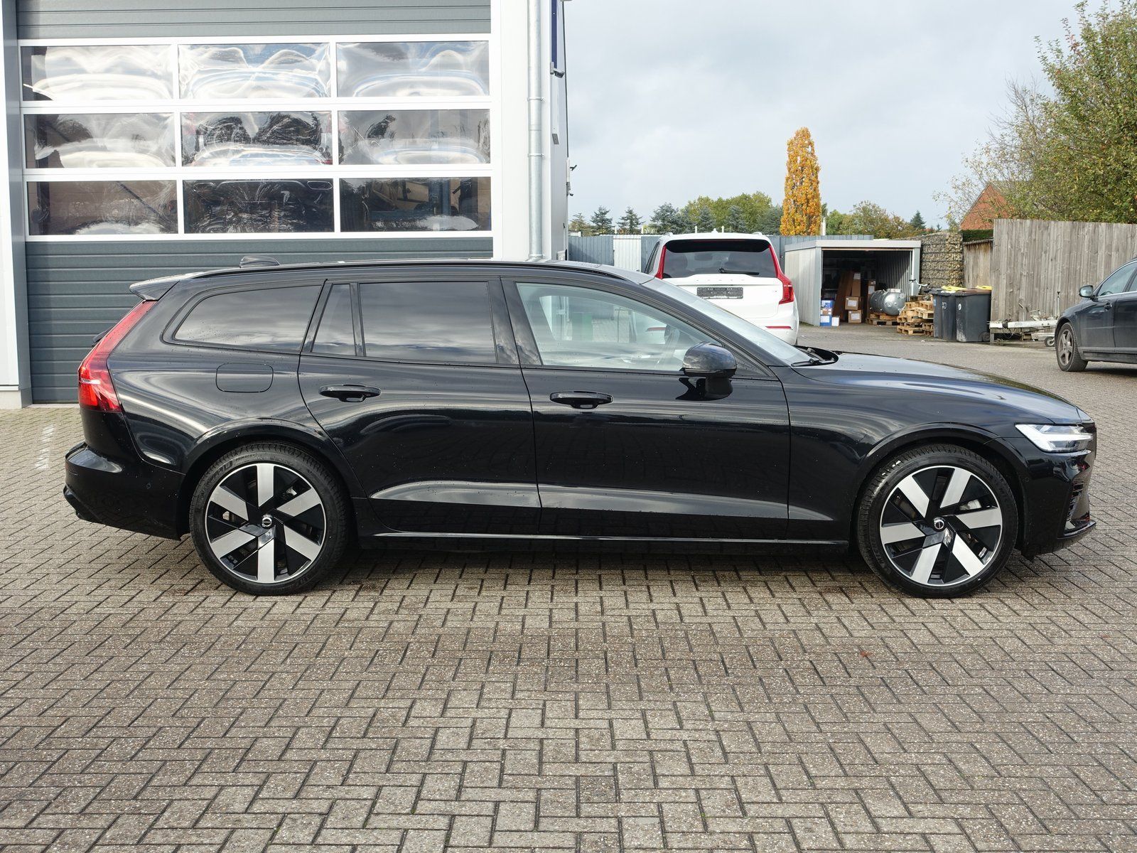 Volvo V60 Ultra T6 AWD Plug-in Hybrid/AHK/B&W/360°Cam