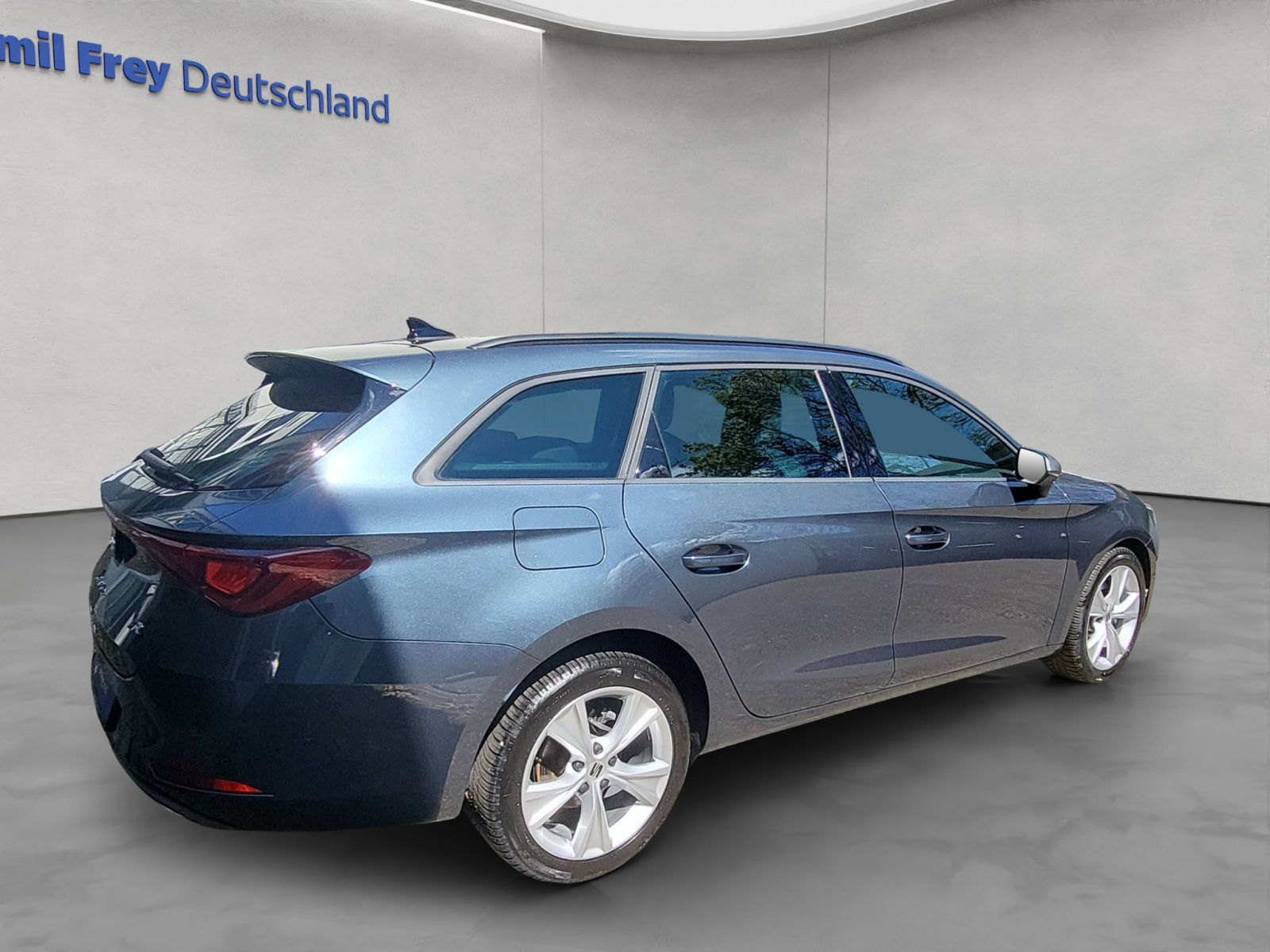 Seat Leon Sportstourer 2.0 TDI DSG FR AHK NAV RFK LAN