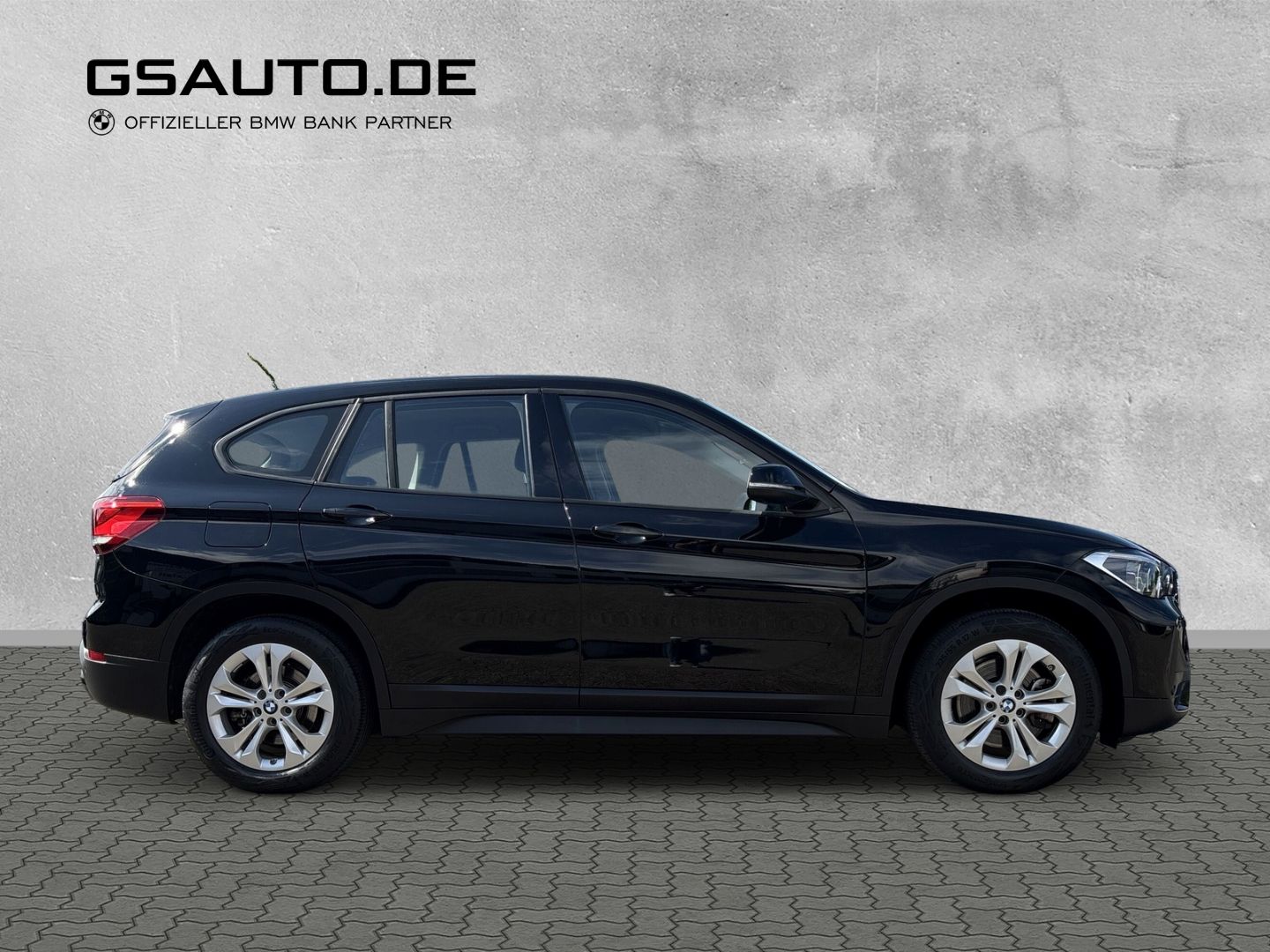 BMW X1 xDrive 25 e Advantage - Samsaru's Car Outlet