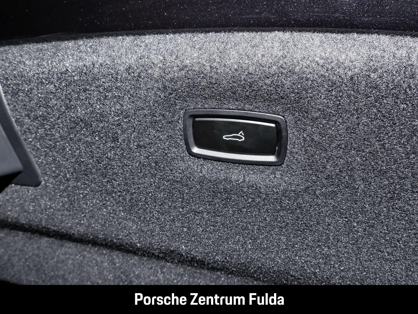 Porsche Taycan Surround-View LED-Matrix Head-Up BOSE