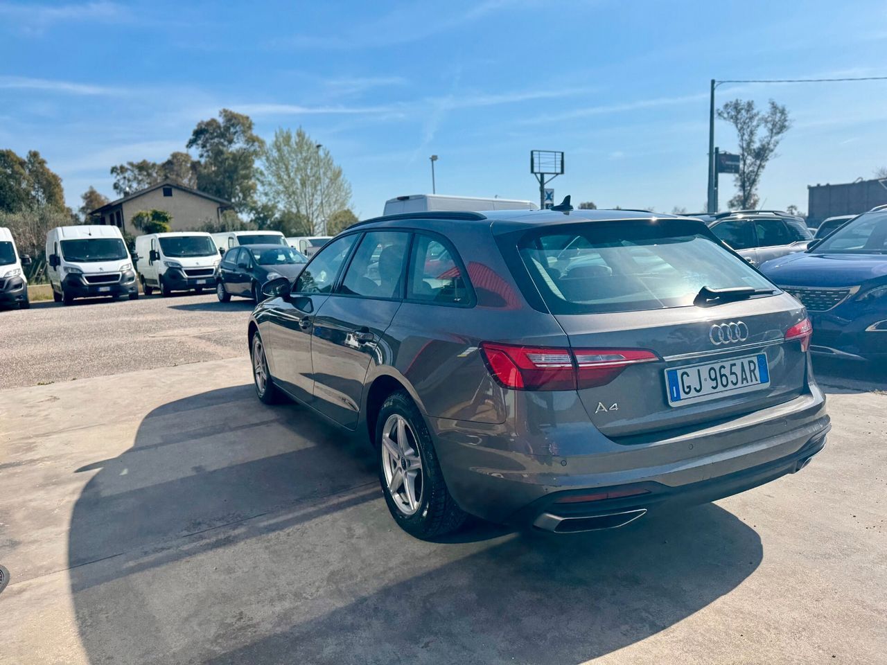 Audi A4 Avant 2.0 Tdi - Samsaru's Car Outlet