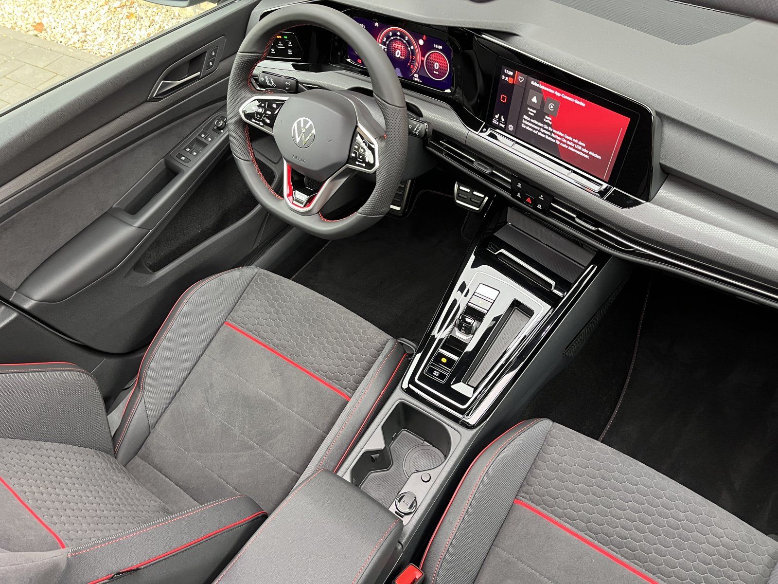 Volkswagen Golf 8 VIII GTI Clubsport - Samsaru's Car Outlet