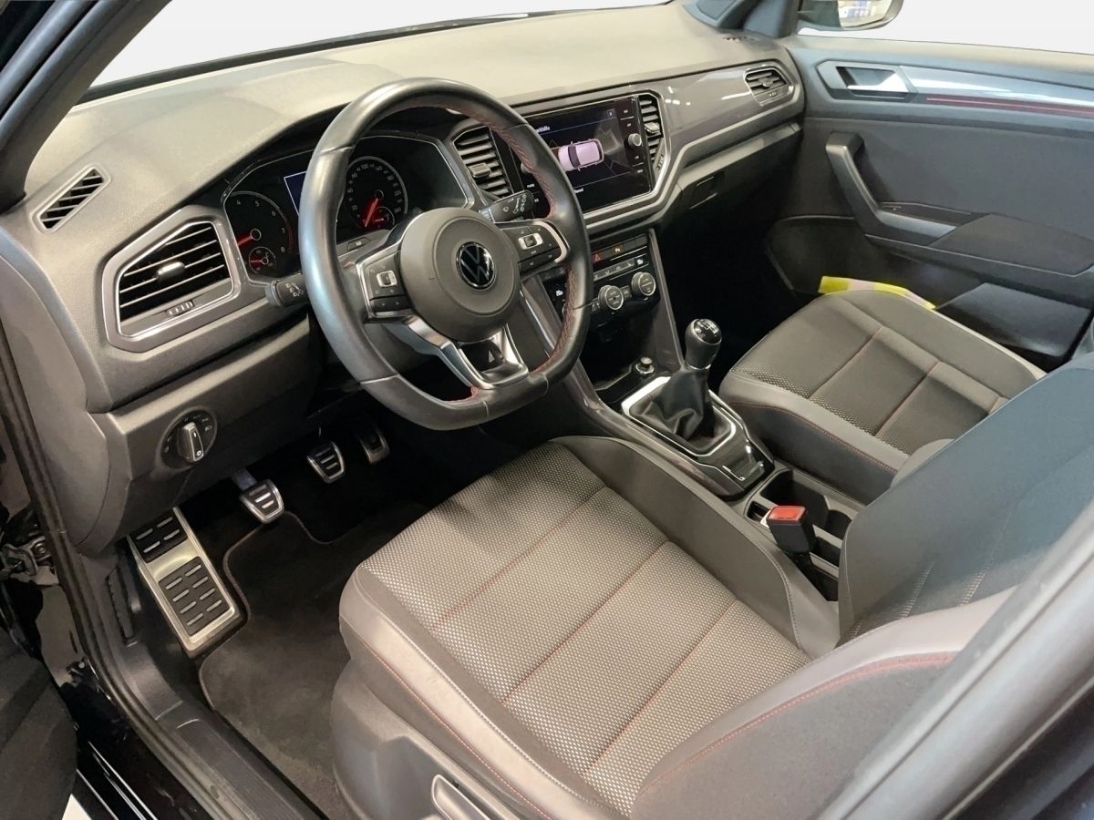 Volkswagen T-Roc 1.5 TSI Sport - Samsaru's Car Outlet
