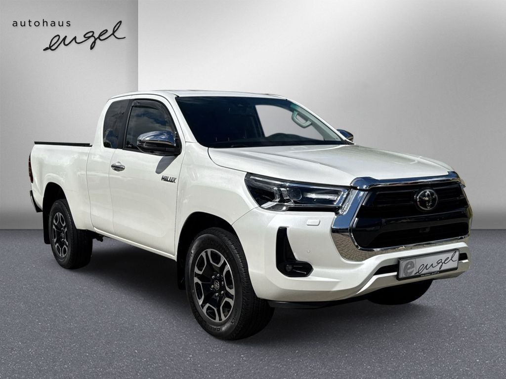 Toyota HiLux 4x4 Extra Cab Autm. Executive,360°,AHK,NAV