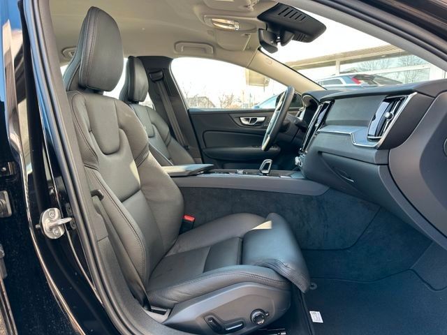 Volvo S60 Lim. B4 Plus Dark ACC 19"Frontscheibenhzg