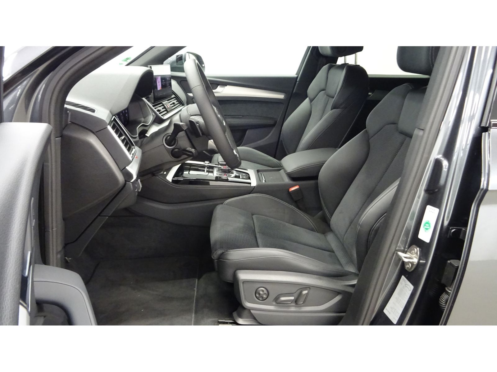 Audi Q5  40 2.0 TDI quattro S line  AHK, KLIMA, NAVI,