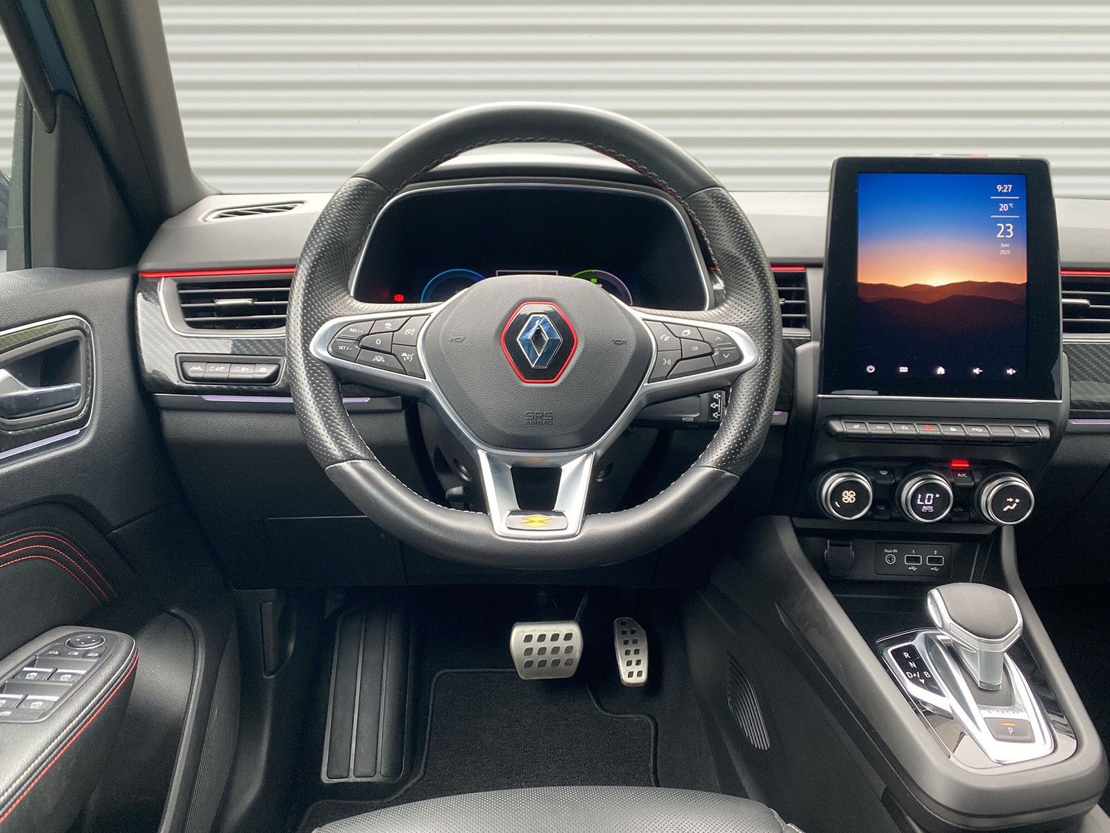 Renault Arkana R.S. LINE E-TECH 145 - Samsaru's Car Outlet