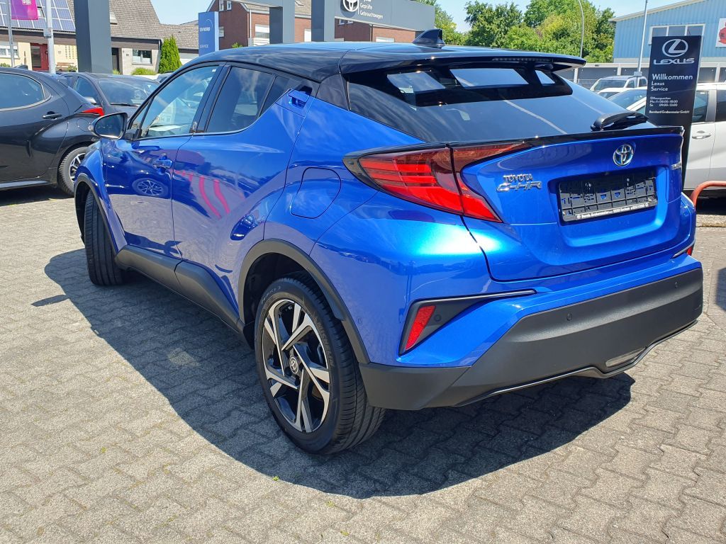Toyota C-HR Hybrid Team - Samsaru's Car Outlet