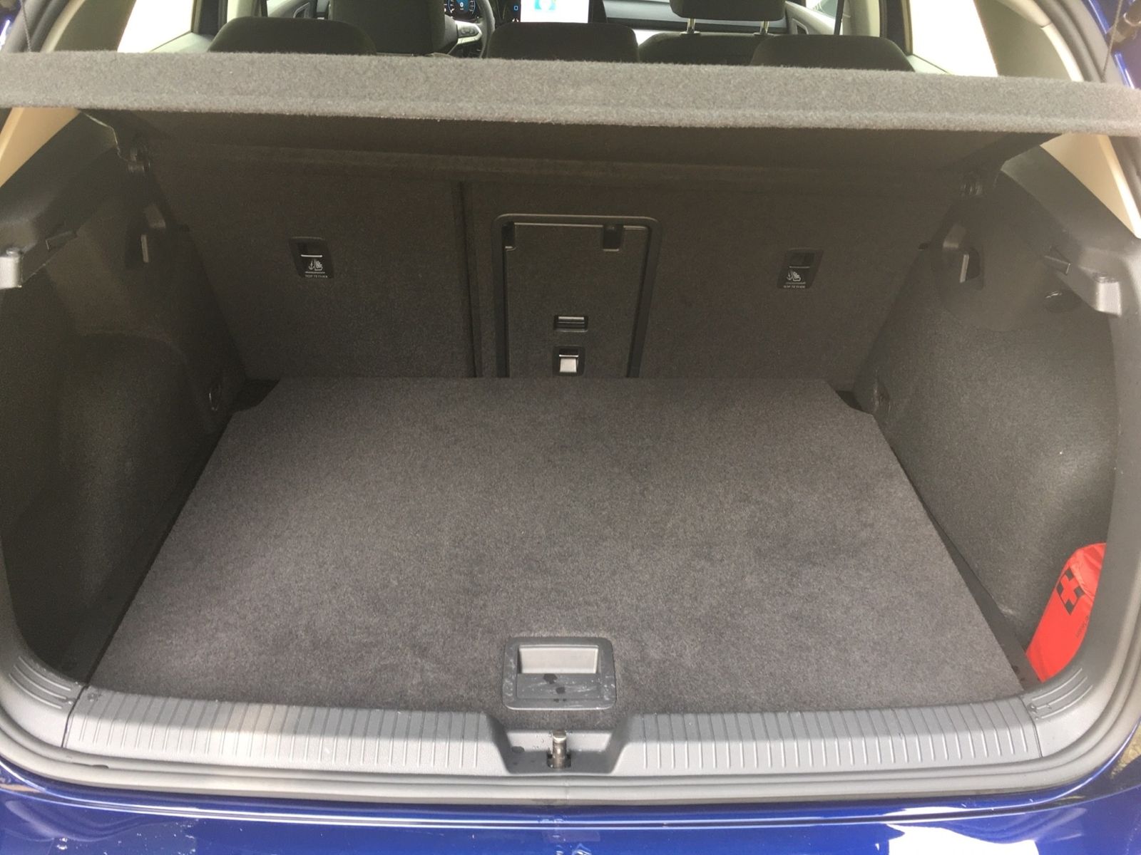 Volkswagen Golf VIII 1.5 TSI Life - Samsaru's Car Outlet