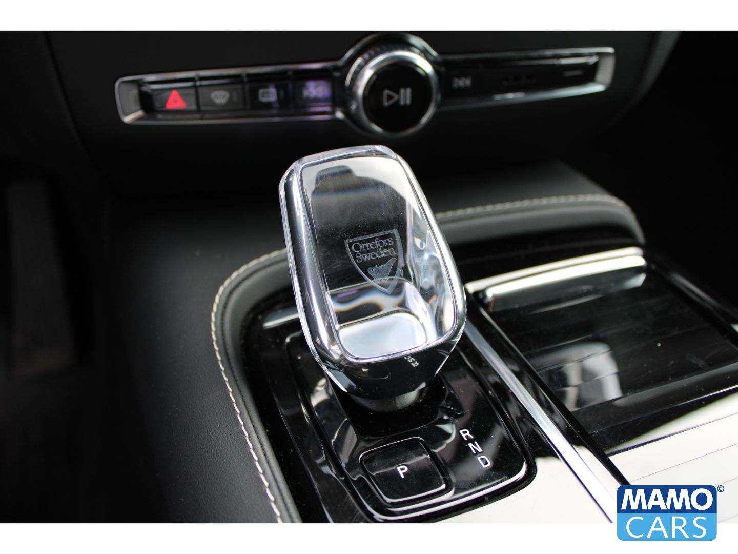 Volvo V60 T8 AWD Recharge Plus Dark EU6e AHK/360CAM/AC