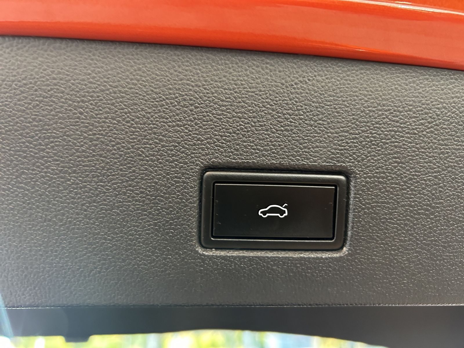Volkswagen T-Roc 1.5 TSI OPF IQ.DRIVE - Samsaru's Car Outlet