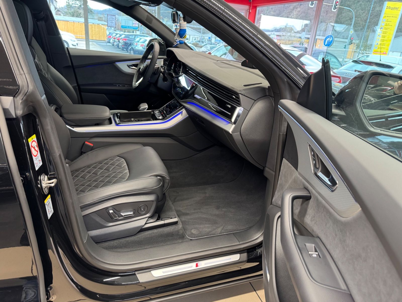 Audi Q8 50TDI S-Line/Black/23zoll/Allradlenk.Pano/B&0