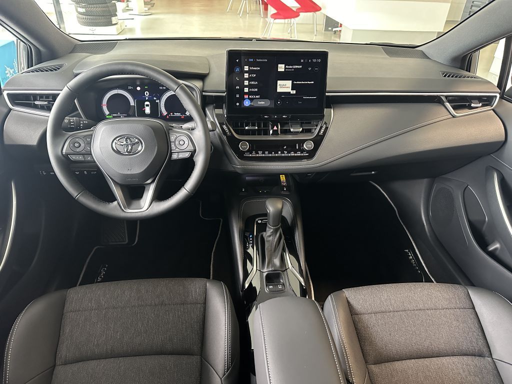 Toyota Corolla 2.0 Hybrid Touring Sports Team D
